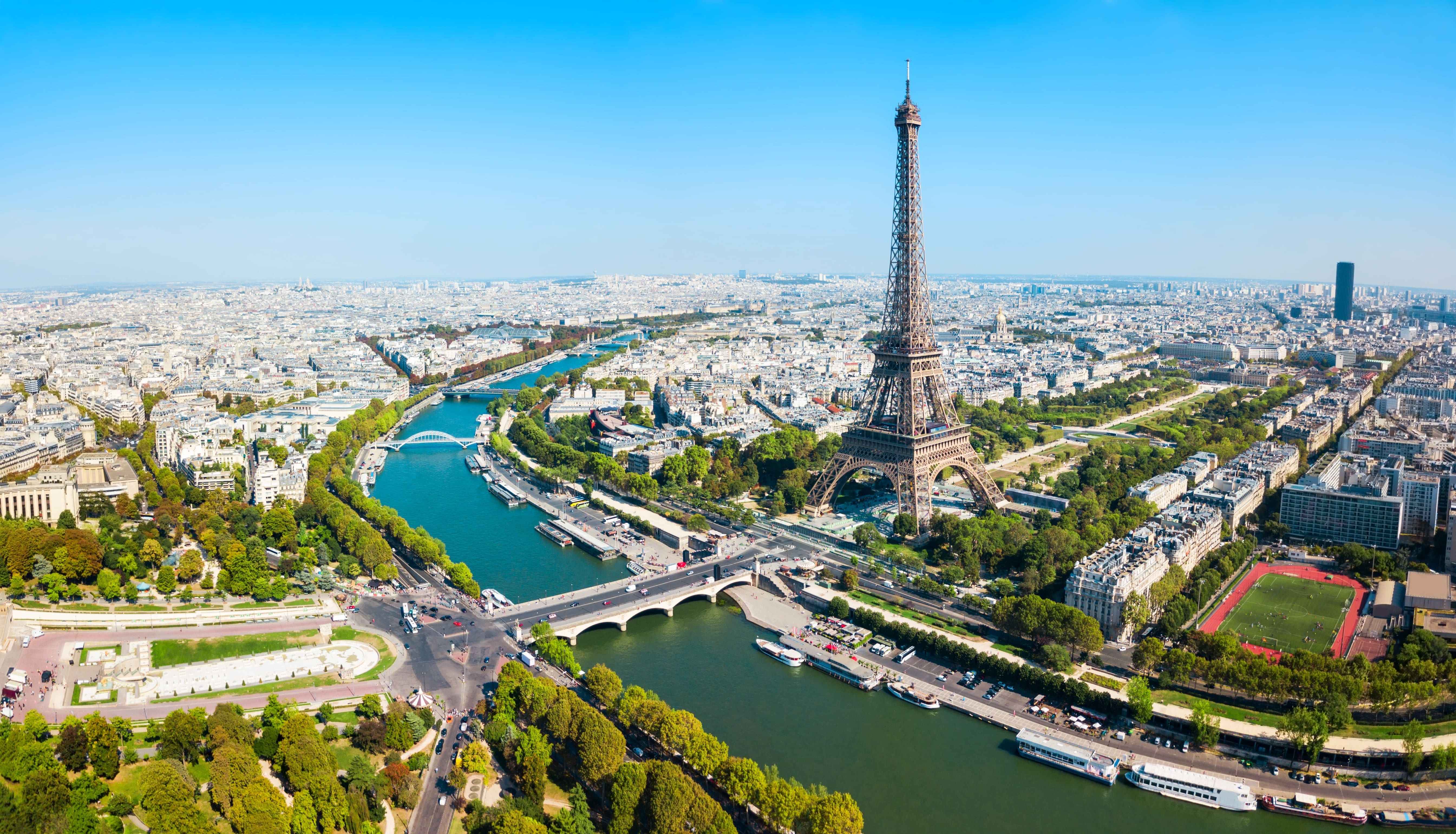 Paris skyline
